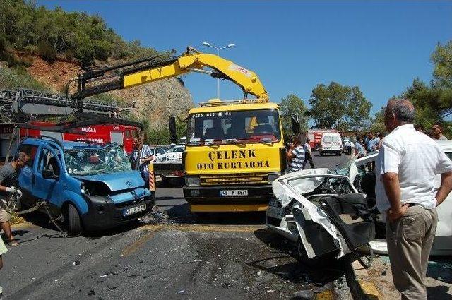 Marmaris’te Trafik Kazası: 2’si Ağır 3 Yaralı