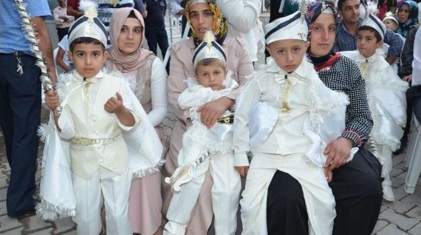 Dilek&rsquo;te 100 &Ccedil;ocuk Erkekliğe İlk Adımını Attı