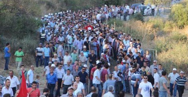 Şehit Polis Babasının Tabutuna Kapanan Ece; 'baba Ne Olur Yanıma Gel' (Ek Fotoğraf)