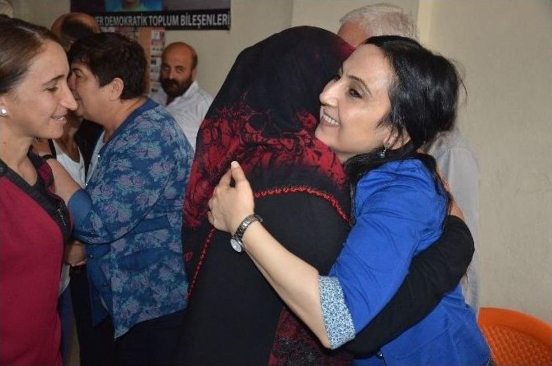 Hdp Ve Dbp Heyeti Y&uuml;ksekova&rsquo;da