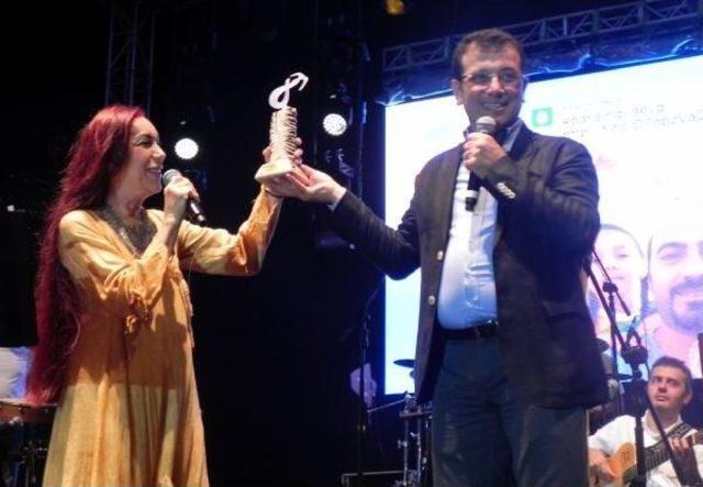 Leman Sam: Kurban Bayramına, Kurban Kesimine, Ezana Karşı Değilim 1