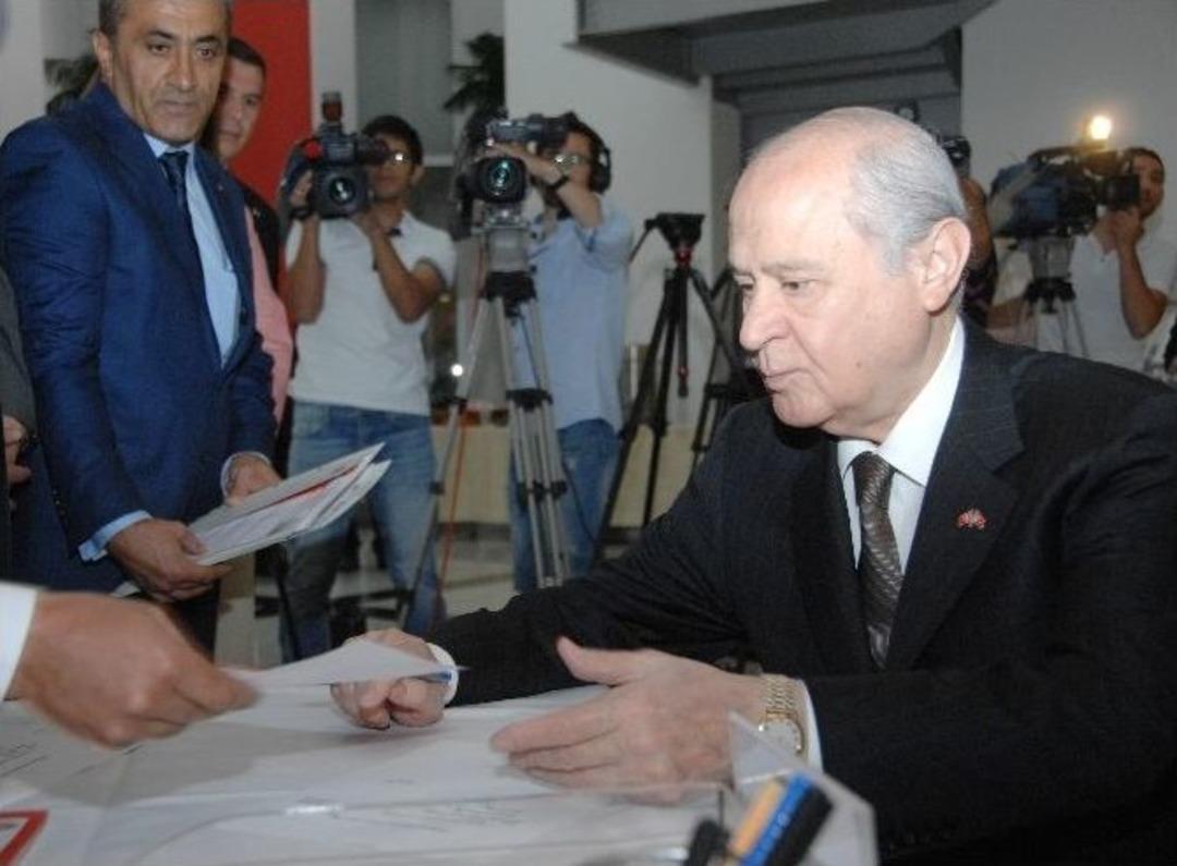 Mhp Lideri Bah&ccedil;eli 1 Kasım Se&ccedil;imleri İ&ccedil;in Adaylık Başvurusunu Yaptı