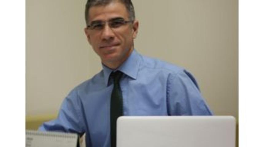 G&ouml;zleriniz Yaşınızı Ele Vermesin