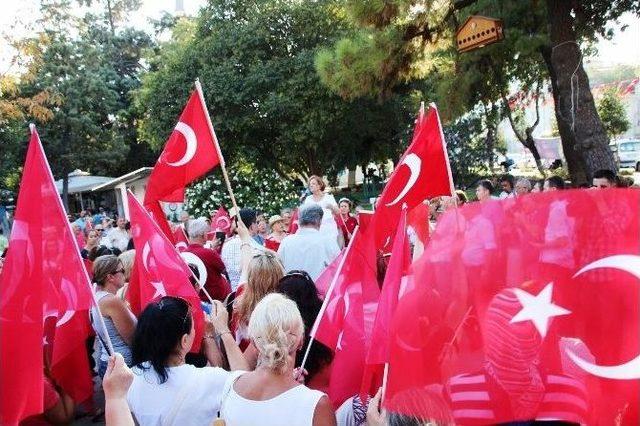 Tekirdağ’da Kadınlar Terörü Lanetledi