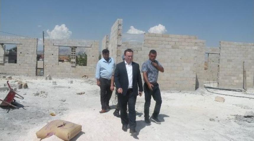 Kaymakam Zaderoğlu, Haydarlı K&ouml;y&uuml;n&uuml; Ziyaret Etti