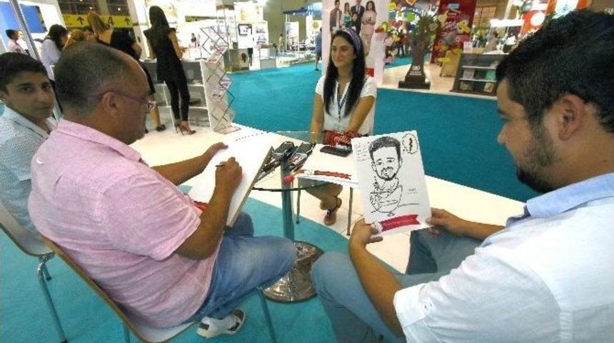 Bayraklı Belediyesi Standından Her G&uuml;n Farklı Etkinlikler