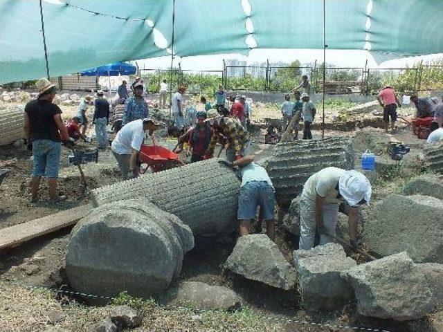 Archaeologists Bring History Of Soli Pompeiopolis To Light Under Schorching Heat