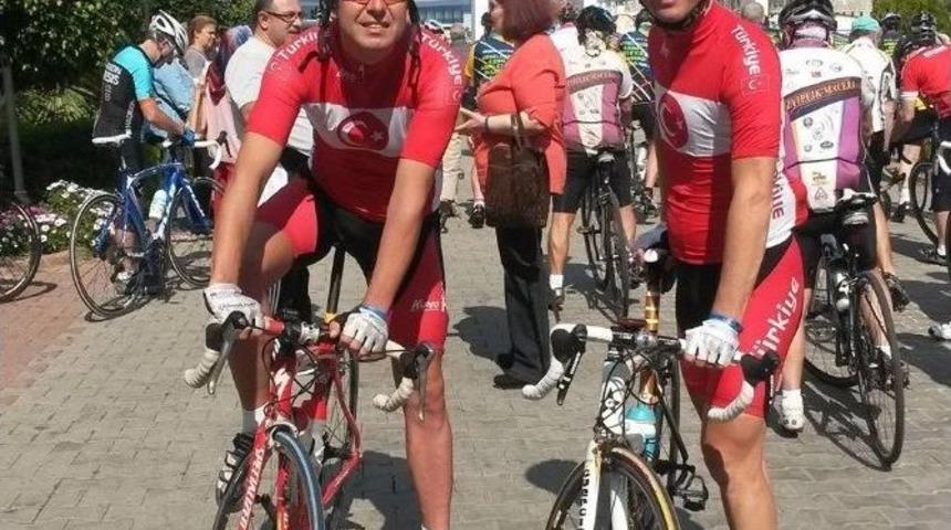 Yalova Belediyesi Bisiklet Takımı D&uuml;nya Şampiyonasına Katılacak