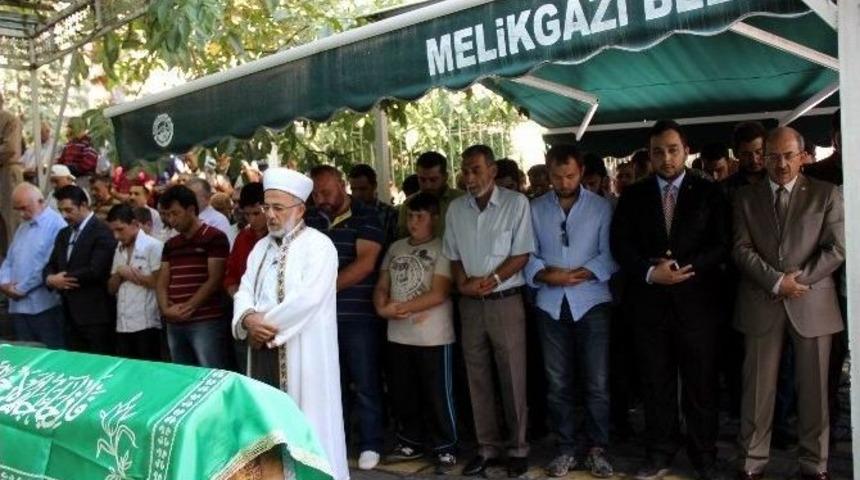 &Ouml;ld&uuml;r&uuml;len Diyarbakır Eski Gen&ccedil;lik Kolları Başkanı İ&ccedil;in Gıyabi Cenaze Namazı Kılındı