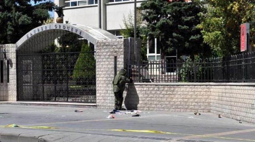 Orduevi &Ouml;n&uuml;ndeki Ş&uuml;pheli Poşetler F&uuml;nye Ile Patlatıldı