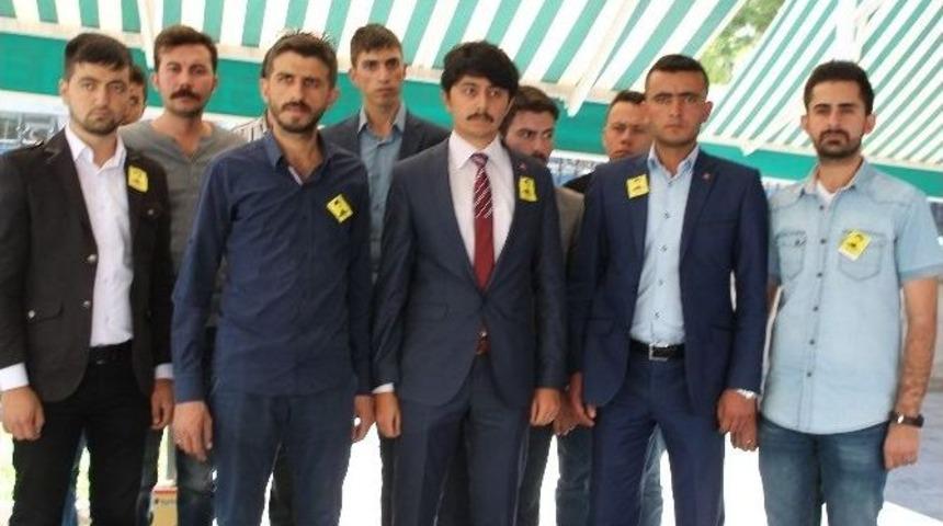&Ouml;ld&uuml;r&uuml;len Ak Partili Başkan İ&ccedil;in Gıyabi Cenaze Namazı Kıldı
