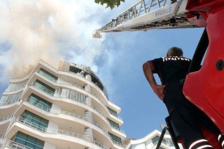 Biber Gazı Sıkan Polise Kafa Attı G5