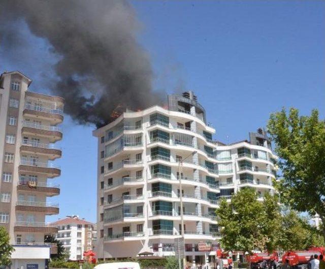 Konya’Da 8 Katlı Apartmanda Yangın Paniği