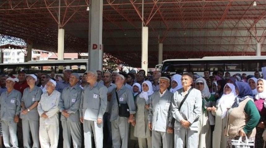 Burdur&rsquo;da 772 Kişi Kutsal Topraklara Uğurlandı