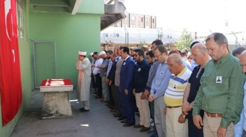 Ak Parti&rsquo;den Yunus Koca Ve T&uuml;m Şehitler İ&ccedil;in Gıyabi Cenaze Namazı
