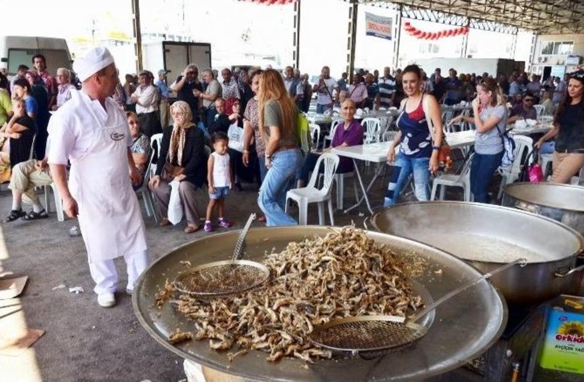 Av Yasağının Kalkmasına Balık Ekmekli Kutlama