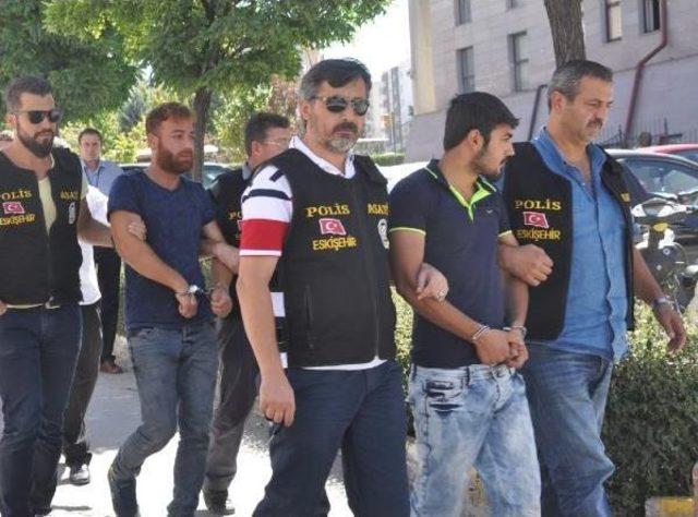 2 Kişinin 100 Bin Lirasını Dolandıran 2 Ş&uuml;pheli Yakalandı 1