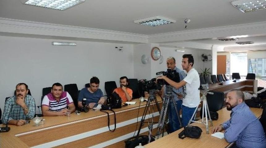 Ak Parti Afyonkarahisar İl Başkanlığı&rsquo;nın Haftalık Basın Toplantısı