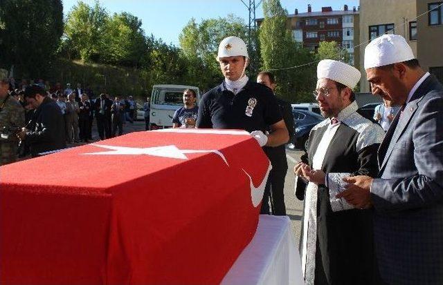 Şehit Polisin Cenazesi Memleketine Uğurlandı