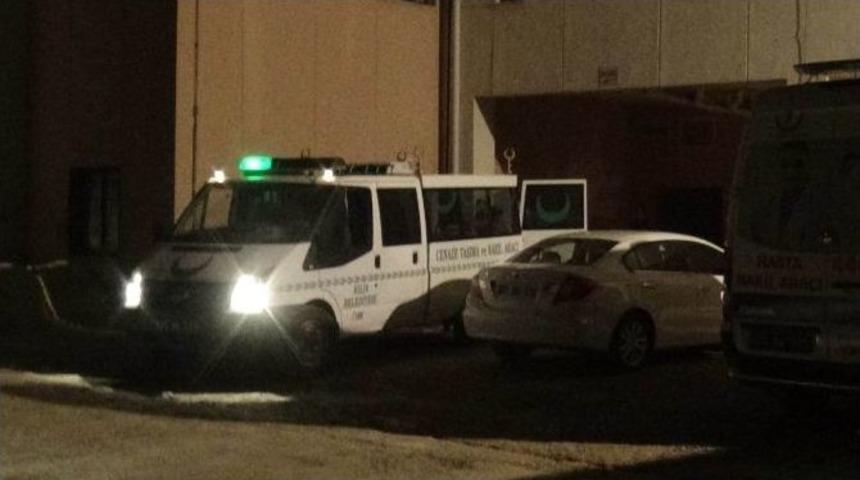 Şehit Askerin Cenazesi Otopsi İ&ccedil;in Adlı Tıp Kurumuna G&ouml;nderildi