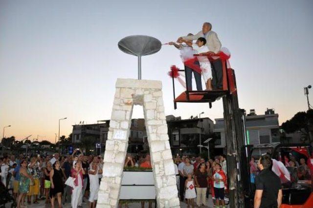 Didim'de 'barış Meşalesi' Yakıldı