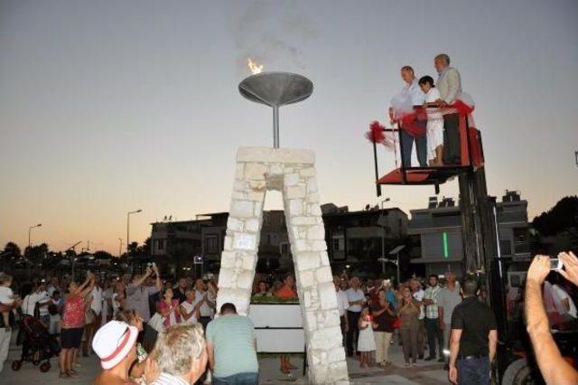 Didim'de 'barış Meşalesi' Yakıldı