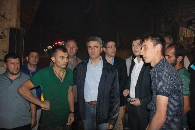 K&ouml;y Alevlere Teslim Oldu, 7 Ev Ile 5 Ahır Yandı 3