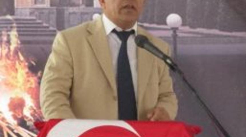 Cengiz, Doğu T&uuml;rkistan&rsquo;ı Anlattı