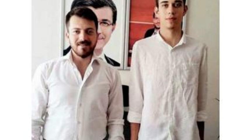 Ak Liselilerde G&ouml;kberk G&ouml;rg&uuml;l&uuml; D&ouml;nemi