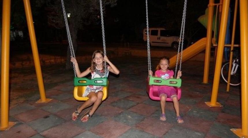 Orta Mahalle Parkı Yenilendi