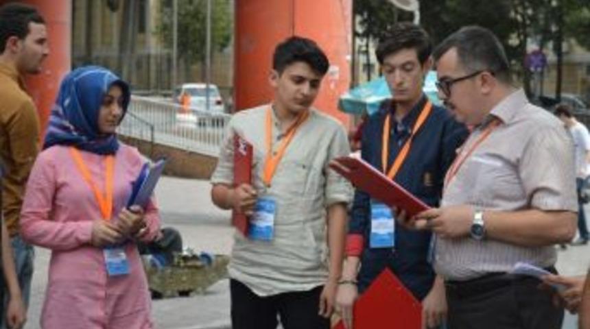 Se&ccedil;menin Y&uuml;zde 14&rsquo;&uuml; Oy Vereceği Partiyi Değiştirecek