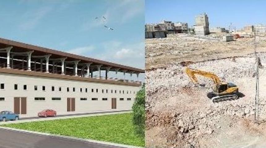 Onatkutlar Mahallesi&rsquo;ne Uzay &Ccedil;atılı Pazar Yeri