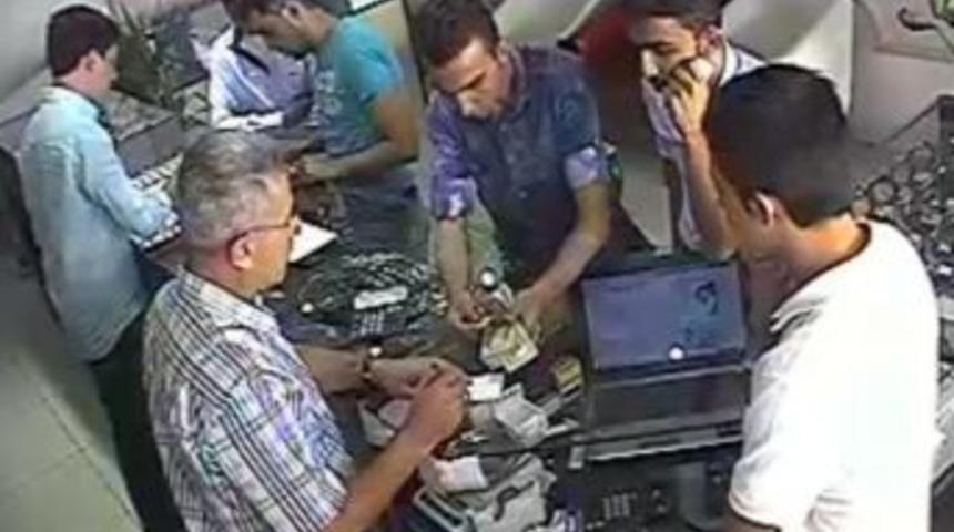 Suriyeli &rsquo;tırnak&ccedil;ılar&rsquo; G&uuml;venlik Kamerasından Ka&ccedil;amadılar