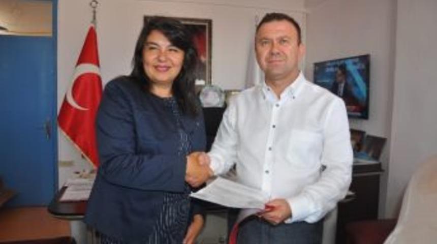 İskenderoğlu Adaylığını A&ccedil;ıkladı