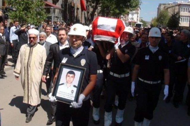 Şehit Polis, Bir Hafta &Ouml;nce &Ouml;len Annesinin Yanına Defnedildi 2