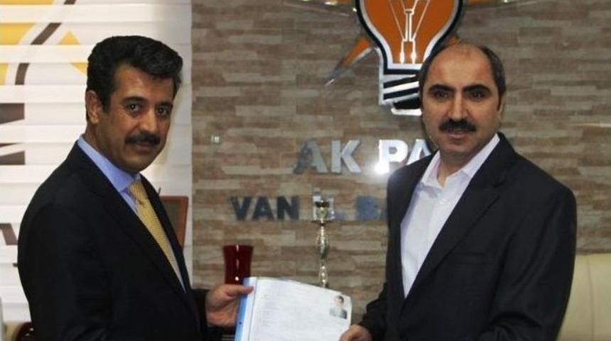 Cevdet Yıldız Ak Parti&rsquo;de Aday Adaylığı Başvurusu Yaptı