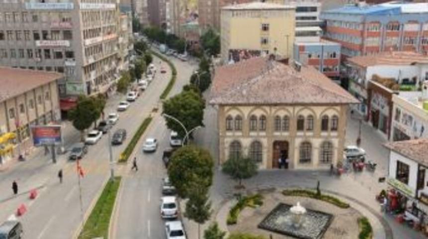 Dolandırıcılar Yoksullar İ&ccedil;in Yardım İstedi