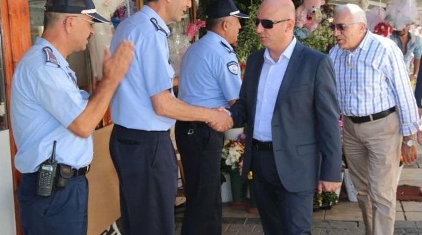 &Ccedil;olakbayrakdar, "zabıta Belediyenin Dışa Bakan Y&uuml;z&uuml;"