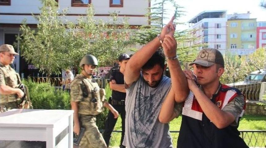 Elazığ&rsquo;da Ter&ouml;r Operasyonunda G&ouml;zaltına Alınan 7 Kişi Adliyeye Sevk Edildi