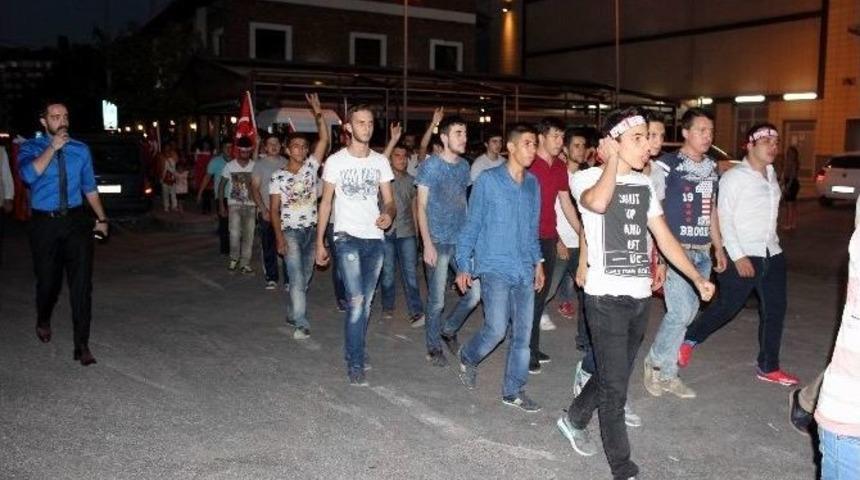 Şehitler İçin Birlik Ve Beraberlik Yürüyüşü