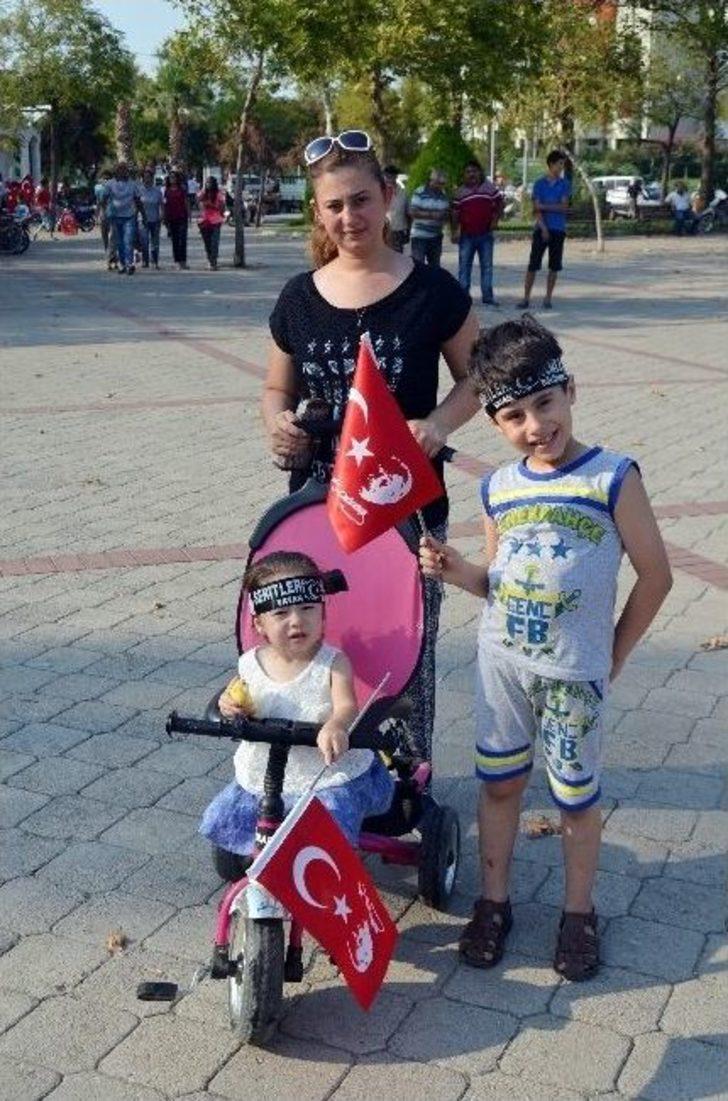 Salihli Teröre Karşı Tek Yürek Oldu G1