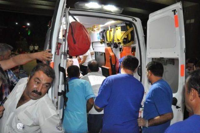 Pkk'lılar Elazığ'da Trafik Polislerine Saldırdı: 2 Yaralı (2)