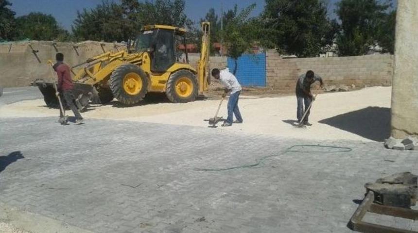 Elbeyli İl&ccedil;esinde Yol &Ccedil;alışmaları