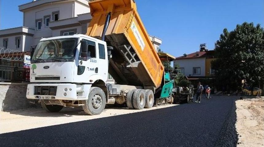 Osmangazi Mahallesinde Yollar Asfaltlanıyor