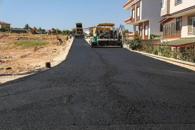 Osmangazi Mahallesinde Yollar Asfaltlanıyor