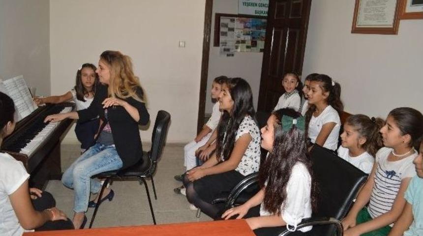 Piyanist Akiset Atan: &ldquo;şırnak M&uuml;zik Ve Sanatla G&uuml;zelleşsin&rdquo;