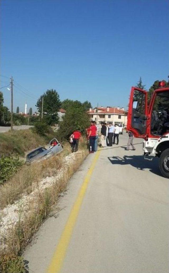 Bolu’da Ehliyetsiz Sürücü Sulama Kanalına Uçtu