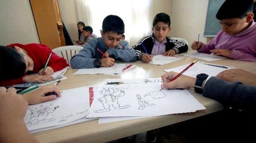 Bayraklı Belediyesi Karikat&uuml;r Yarışması D&uuml;zenliyor