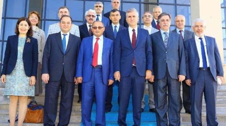 T&uuml;seb 5 Bin T&uuml;rk Bilim Adamını Koordine Edecek