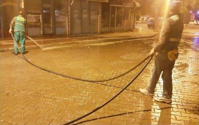 Erciş Belediyesi Cadde Ve Sokakları Yıkadı 1